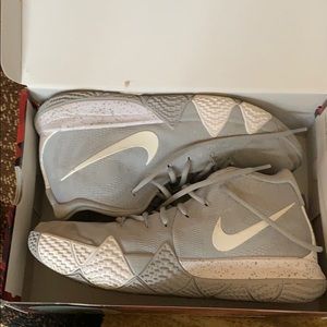 Nike Kyrie 4 TB Wolf grey